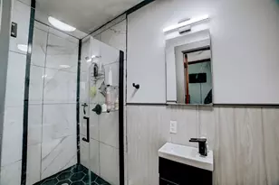 128 W Mulberry St, Watseka, IL 60970 - Photo 23