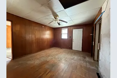 1021 Jefferson Avenue, Charleston, IL 61920 - Photo 17