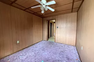 1021 Jefferson Ave, Charleston, IL 61920 - Photo 23