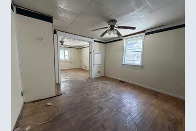 1021 Jefferson Avenue, Charleston, IL 61920 - Photo 13