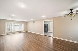 7949 Newland Ave, Burbank, IL 60459 - Photo 7