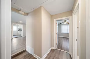 7949 Newland Ave, Burbank, IL 60459 - Photo 13