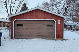 2108 Lloyd Ave, Waukegan, IL 60085 - Photo 3