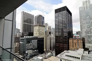 8 E Randolph St, Chicago, IL 60601 - Photo 17