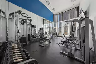 100 E Huron St, Chicago, IL 60611 - Photo 35