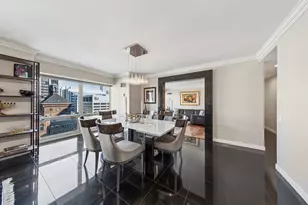 100 E Huron St, Chicago, IL 60611 - Photo 13