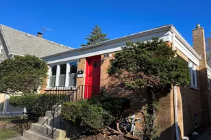 1172 S Grove Ave, Oak Park, IL 60304 - Photo 1