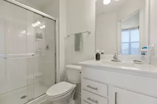 2251 Parkside Dr, Schaumburg, IL 60173 - Photo 17