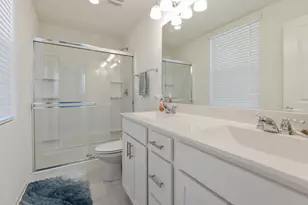 2251 Parkside Dr, Schaumburg, IL 60173 - Photo 15