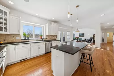 [Address not provided], South Elgin, IL 60177 - Photo 3