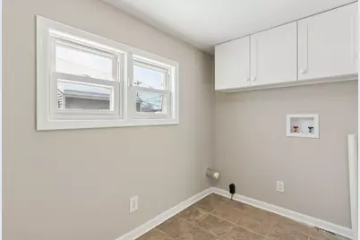 147 Caroline Street, East Peoria, IL 61611 - Photo 9