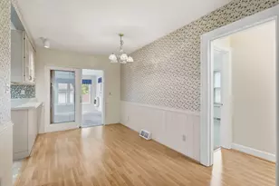 2534 30th St, Rock Island, IL 61201 - Photo 11