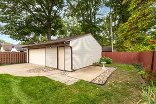 2534 30th St, Rock Island, IL 61201 - Photo 29