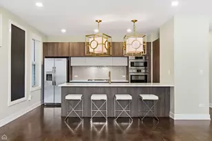 3914 S King Dr, Chicago, IL 60653 - Photo 9