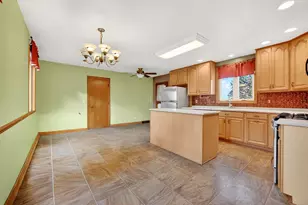 21230 Virginia Rd, Dekalb, IL 60115 - Photo 13