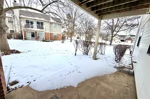 2400 Mallow Ct, Schaumburg, IL 60194 - Photo 17