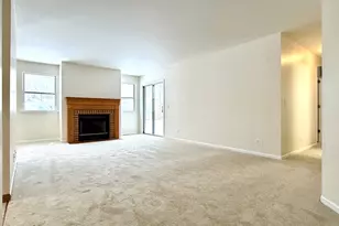 2400 Mallow Ct, Schaumburg, IL 60194 - Photo 3