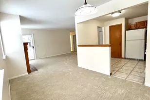 2400 Mallow Ct, Schaumburg, IL 60194 - Photo 7