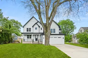 520 N Sleight St, Naperville, IL 60563 - Photo 1