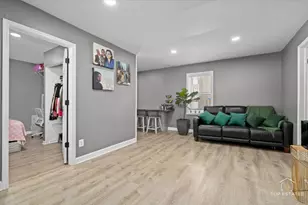 268 N Gifford St, Elgin, IL 60120 - Photo 9