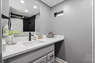 268 N Gifford St, Elgin, IL 60120 - Photo 23