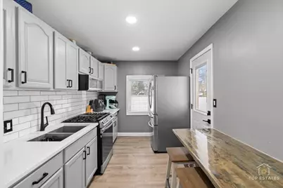 268 N Gifford Street, Elgin, IL 60120 - Photo 11