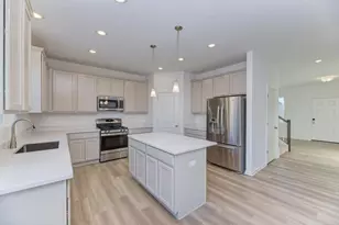 454 Bower Ln, Oswego, IL 60543 - Photo 11