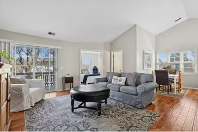 382 Crystal Ridge Drive #382, Crystal Lake, IL 60012 - Photo 3