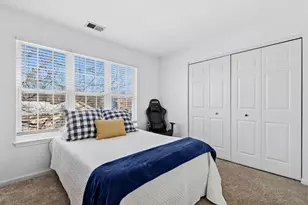 382 Crystal Ridge Dr, Crystal Lake, IL 60012 - Photo 13