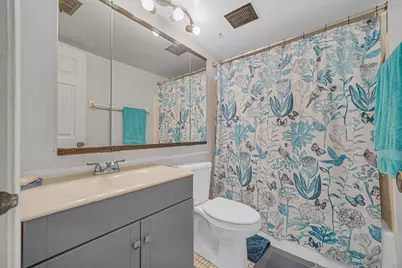 18559 Escanaba Avenue #201, Lansing, IL 60438 - Photo 11