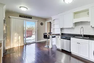 17807 Cypress Ave, Country Club Hills, IL 60478 - Photo 11