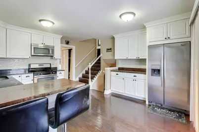 17807 Cypress Avenue, Country Club Hills, IL 60478 - Photo 9