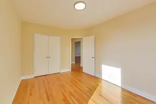 2619 W Fitch Ave, Chicago, IL 60645 - Photo 15