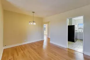 2619 W Fitch Ave, Chicago, IL 60645 - Photo 7