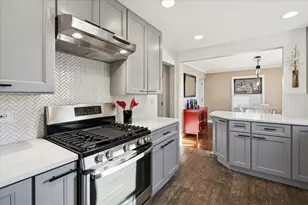 2338 Buckingham Ave, Westchester, IL 60154 - Photo 7