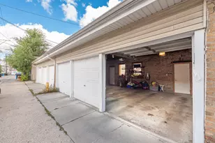 3910 N Bernard St, Chicago, IL 60618 - Photo 17