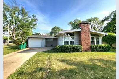 55 E Jeffrey Avenue, Wheeling, IL 60090 - Photo 1