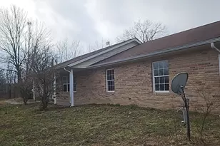 956 Auburn Ln, Orangeville, IL 62939 - Photo 3