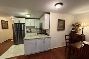 21 W Goethe St, Chicago, IL 60610 - Photo 9