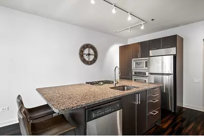 653 N Kingsbury Street #1204, Chicago, IL 60654 - Photo 9