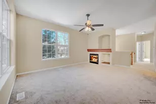 1126 Chadwick Dr, Grayslake, IL 60030 - Photo 5