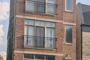 435 E 42nd St, Chicago, IL 60653 - Photo 1