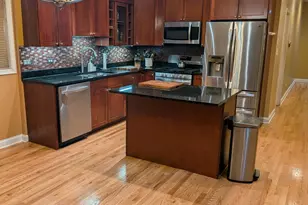 435 E 42nd St, Chicago, IL 60653 - Photo 3