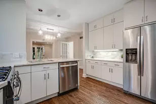 662 Greenview Pl, Lake Forest, IL 60045 - Photo 9