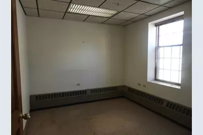 5 S County Street, Waukegan, IL 60085 - Photo 15