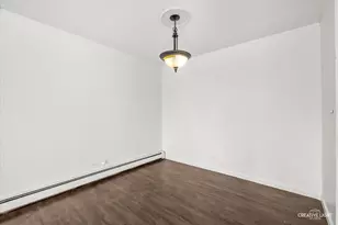 1004 N Mill St, Naperville, IL 60563 - Photo 5