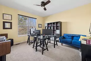 3 Birchwood Ct, Lake in the Hills, IL 60156 - Photo 11