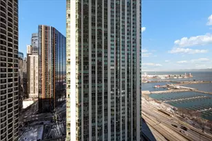 155 N Harbor Dr, Chicago, IL 60601 - Photo 3