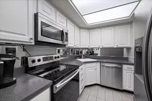 155 N Harbor Dr, Chicago, IL 60601 - Photo 9