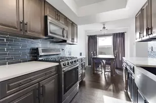 237 Pinewood Ln, Bloomingdale, IL 60108 - Photo 9